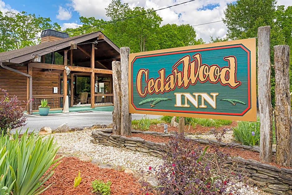 CedarWood Inn