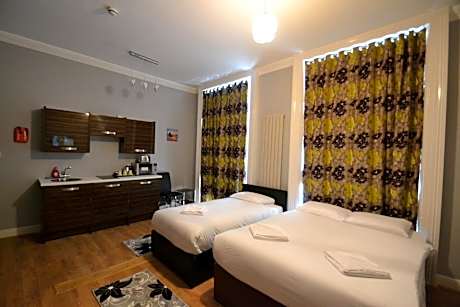 Standard Studio (3 Adults)