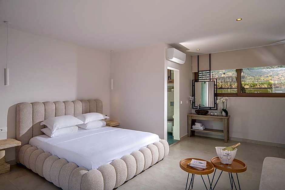 Parthenis Hotel & Suites
