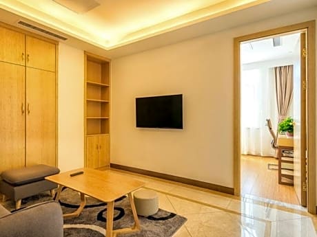 GTI - Business Suite with Healthy Pillow