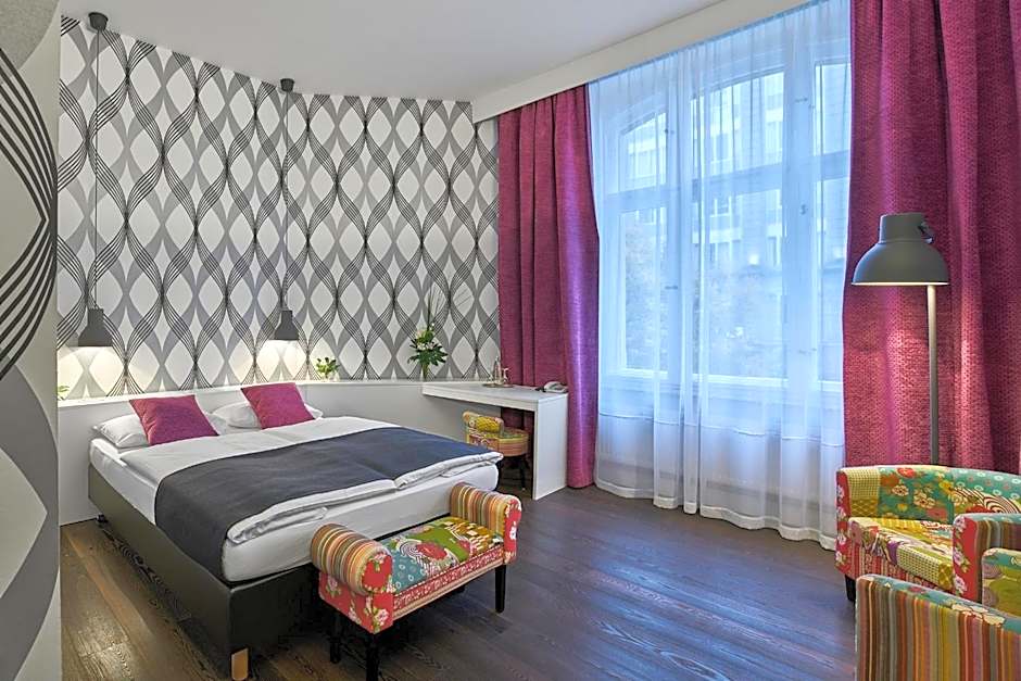 Hotel 38