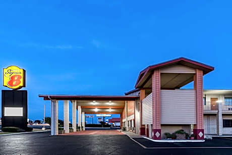 Super 8 by Wyndham Waco/Mall area TX