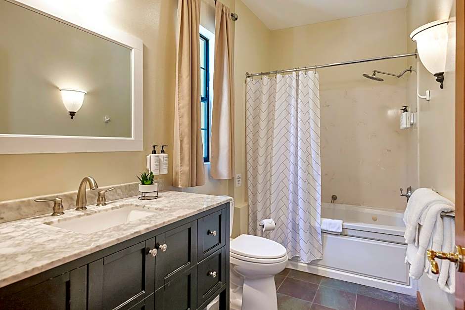 Sonoma Coast Villa and Spa