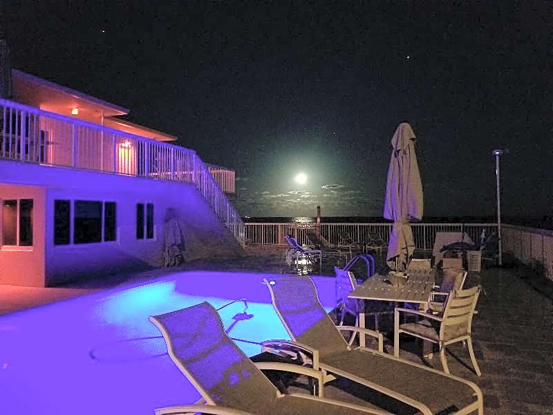 Le Cabanon Motel