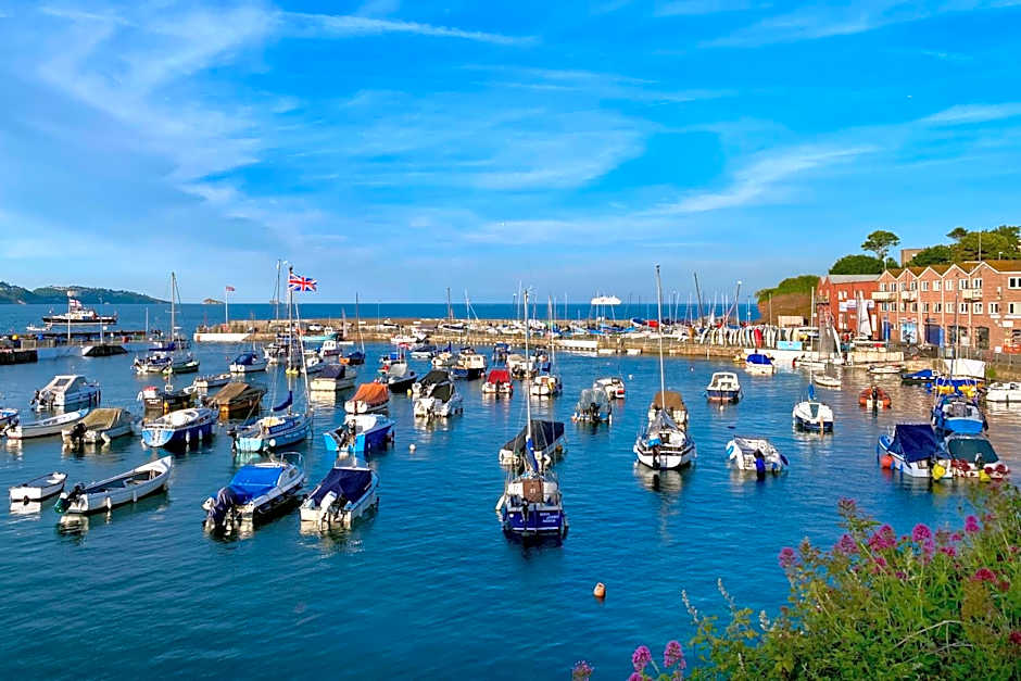 The Esplanade Hotel by Compass Hospitality