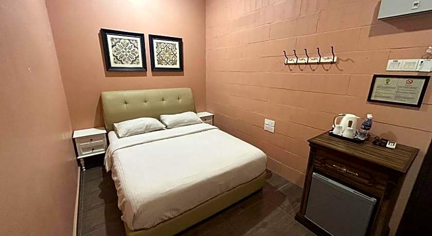 Shamrock Guest House ll