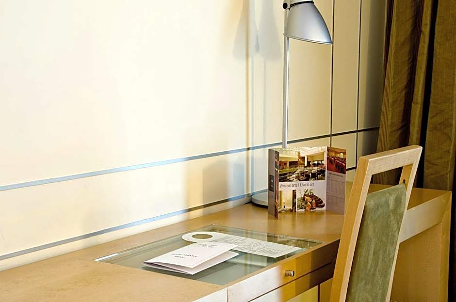 VIP Executive Entrecampos - Hotel & Conference