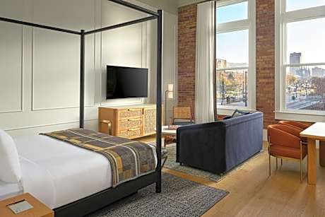 Historic, Suite, 1 King, Sofa Bed, Downtown View
