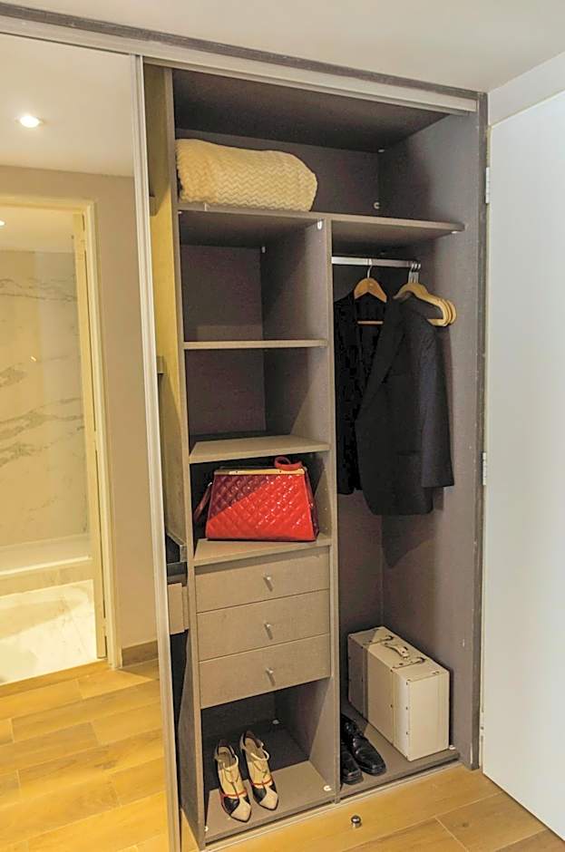 Avellaneda Aparts & Suites