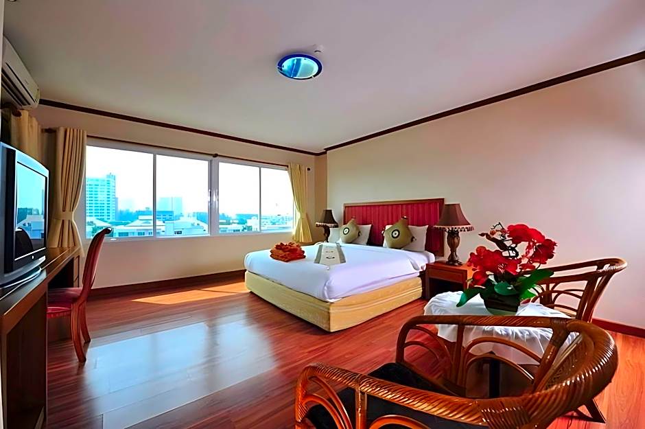 Thipurai beach hotel