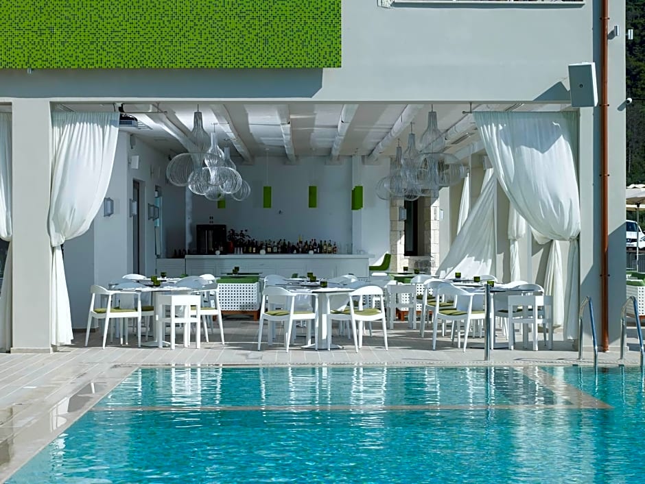 Salvator Villas & Spa