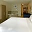 Holiday Inn Express Hotel & Suites Fort Atkinson By IHG