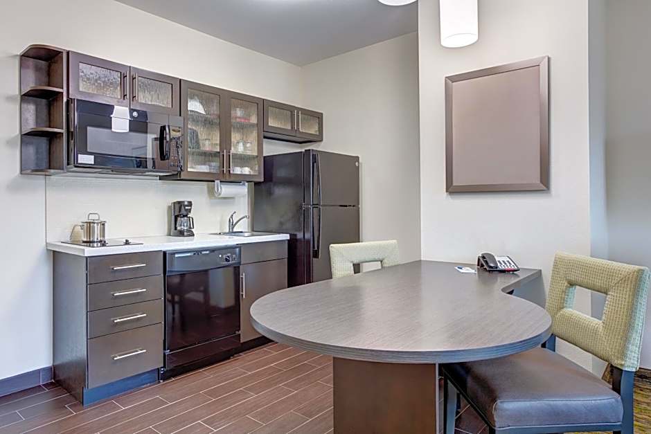 Candlewood Suites Cut Off By IHG