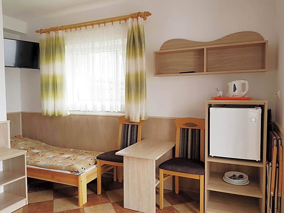 Ośrodek Kolonijno - Wypoczynkowy Ania
