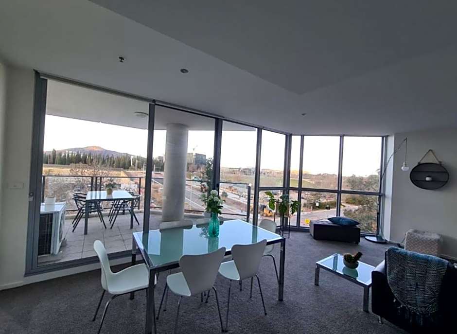 Grand 2BR between ANU and City - Hosted by Canstay