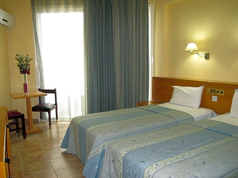 Flamingo Beach Hotel