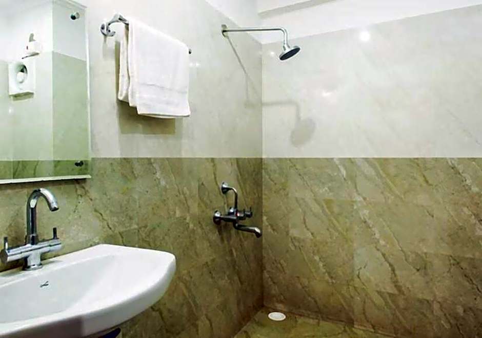 Geetanjali Hotel & Motel