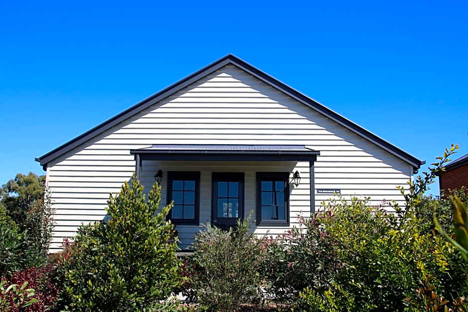 Dusty Hill Vineyard - Moffatdale