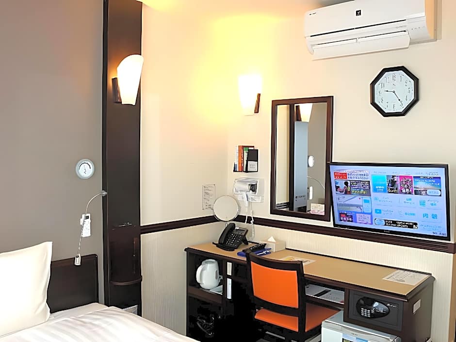 Toyoko Inn Tokyo Shinjuku-gyoemmae-eki 3-ban Deguchi