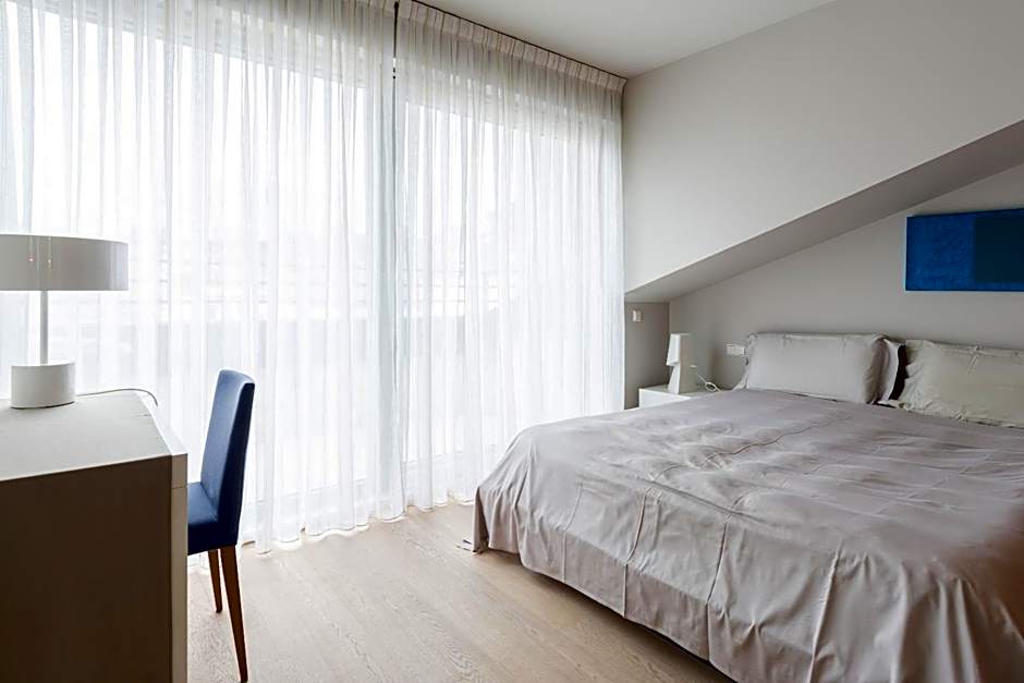Four Stars Aparthotel