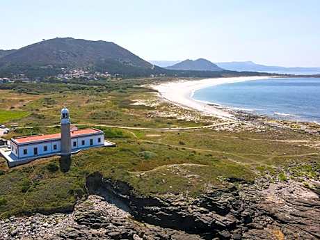 Hotel Faro Lariño