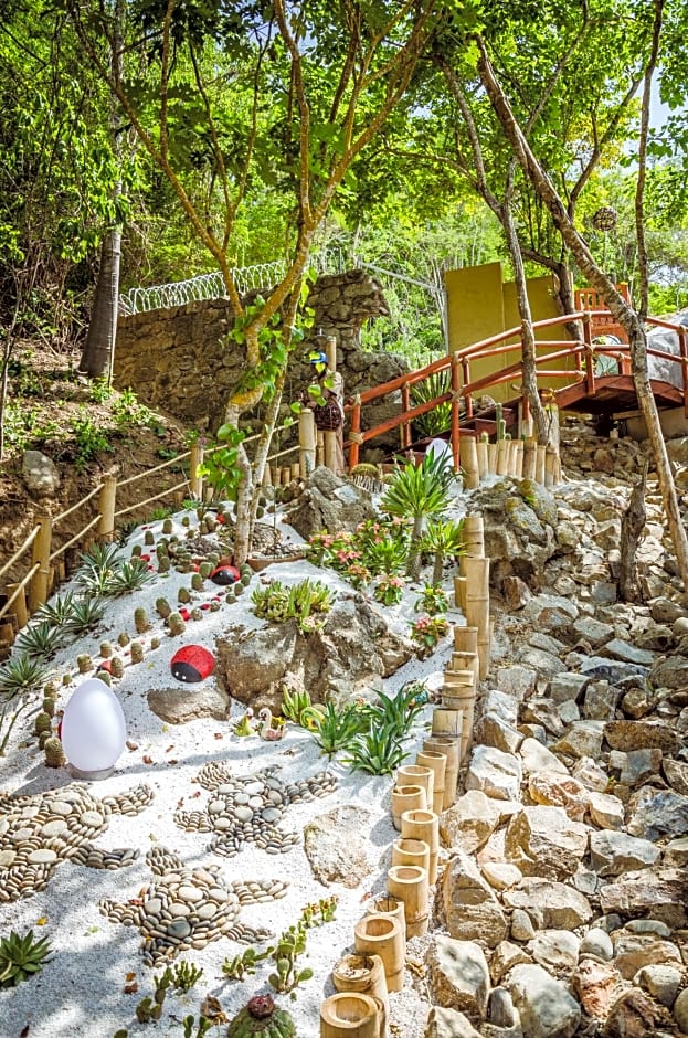 Binniguenda Huatulco & Beach Club