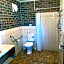Lake Albert Motel