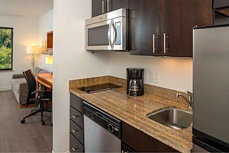 Studio with Two Queen Beds and Roll-In Shower - Mobility and Hearing Accessible