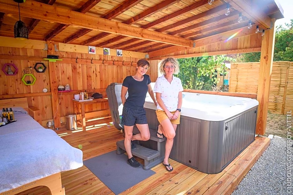 Le Nid d'Alex Spa , Rando et table d'hôte