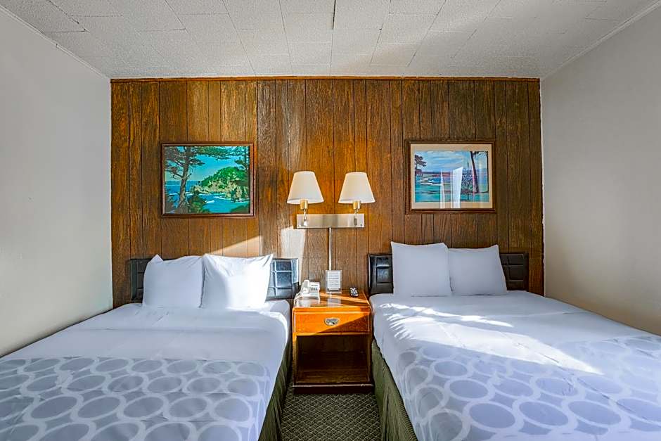 Love Hotels Silver Street by OYO at Hurley WI