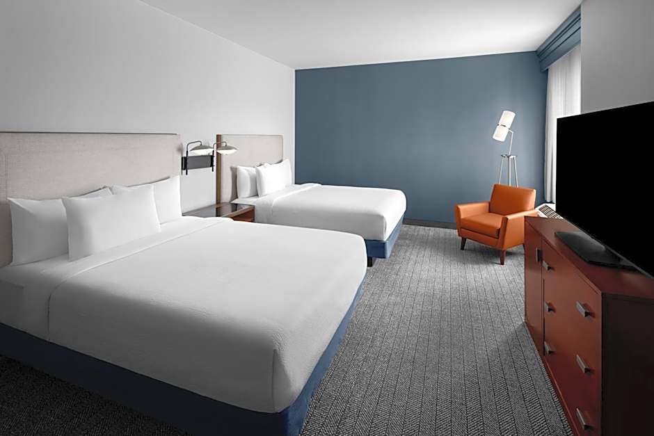 Courtyard by Marriott Santa Clarita Valencia