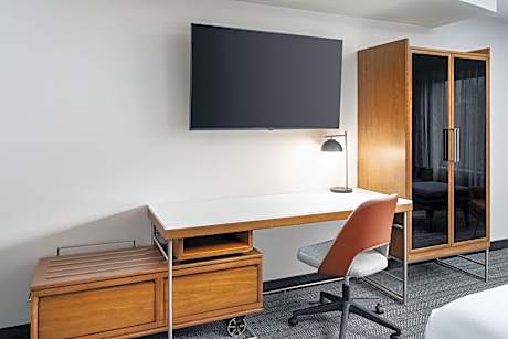 Queen Room with Two Beds