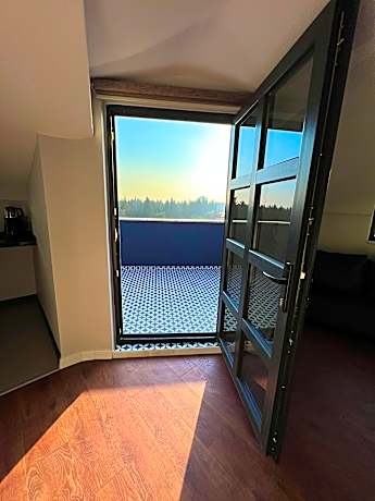Family Room with Kitchen and Terrace