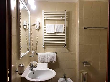 Economy Quadruple Room