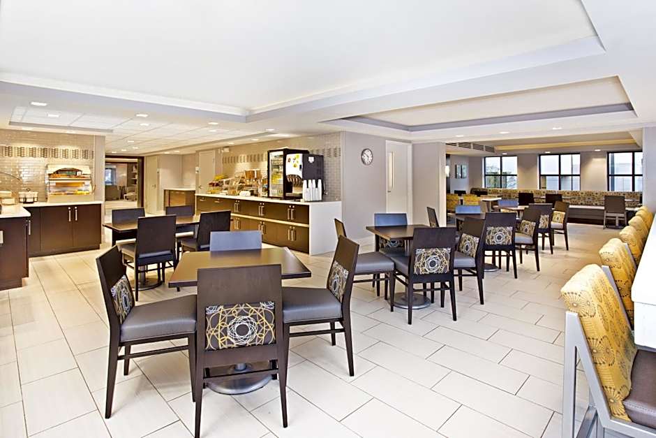 Holiday Inn Express Boston-Waltham By IHG