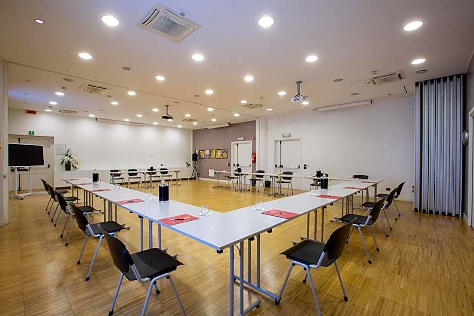 Euro Hotel Residence