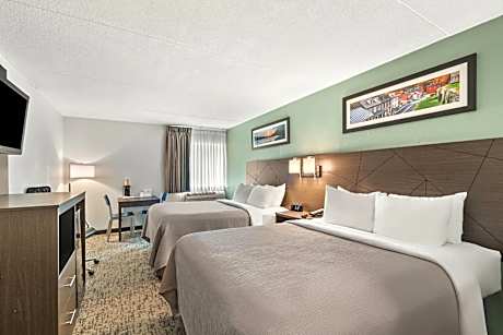 Standard Queen Room with Two Queen Beds