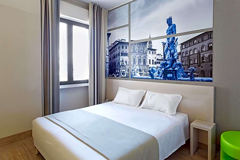 Photo 1 of 4 of Double Room