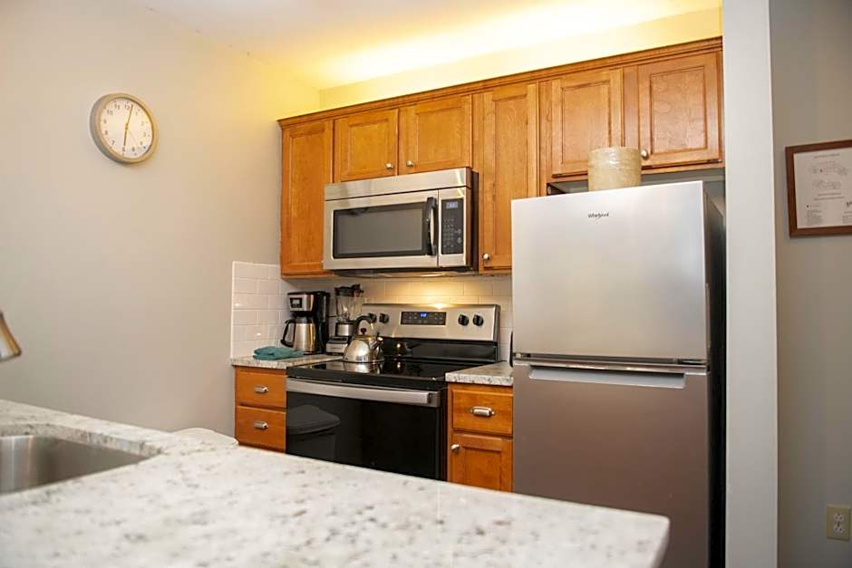 Allegheny Spring 239 KING, bed/Ski-In, Out/Pool & Hot Tub