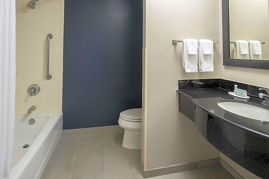 Fairfield Inn & Suites by Marriott Santa Maria