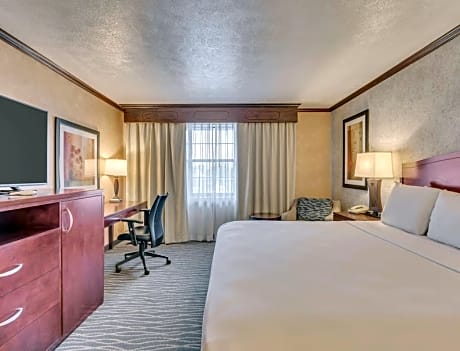 King Room - Disability Access/Non-Smoking