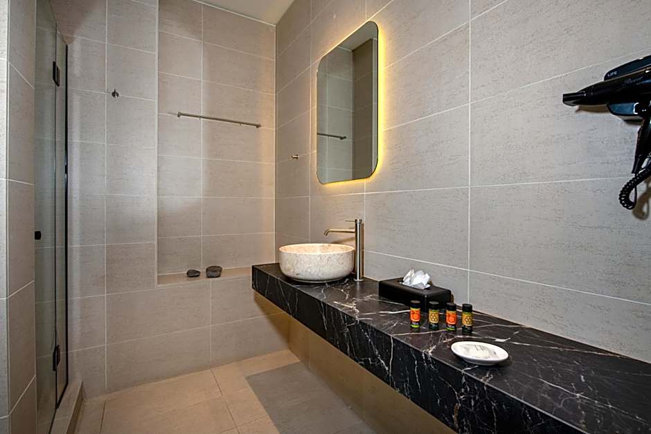 Mosaic Venetian Harbour Suites