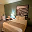 Super 8 by Wyndham Dauphin