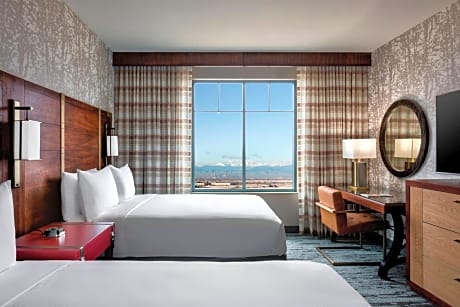 Room, 2 Queen Beds, Mountain View