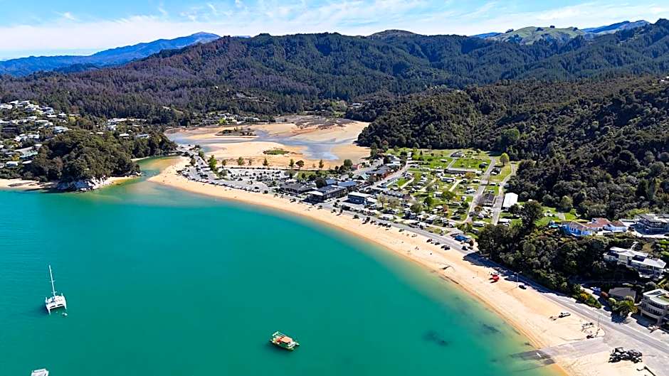 Kaiteriteri Recreation Reserve Cabins
