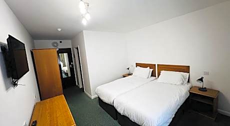 Milton Hilltop Hotel