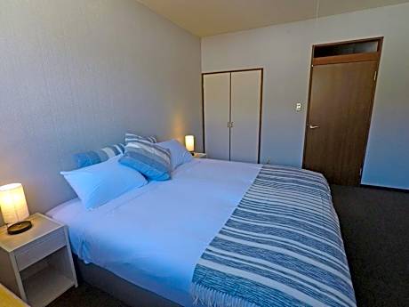 Deluxe Double or Twin Room with Mountain View