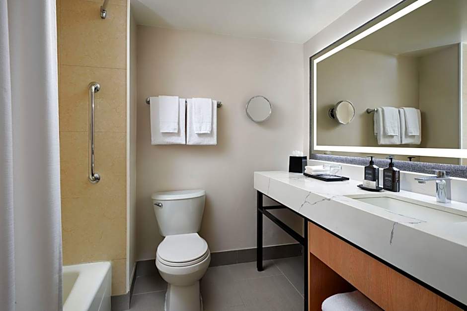 Sheraton Ontario Airport Hotel