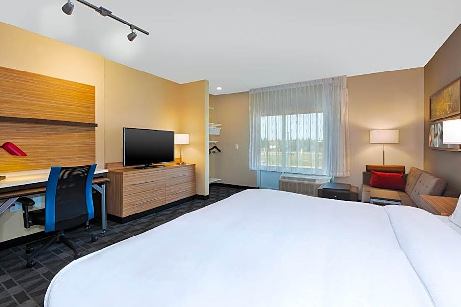 TownePlace Suites by Marriott Grand Rapids Airport Southeast