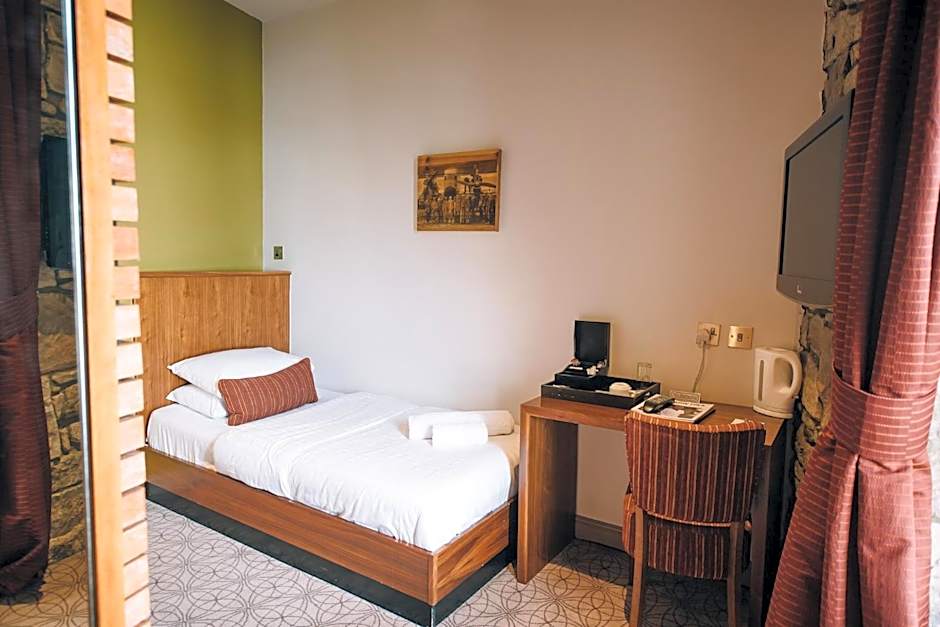 The Commercial Hotel